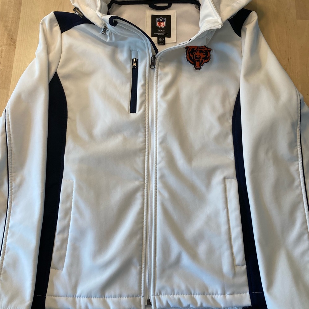 Women’s NFL jacket size XL, white.